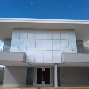 Fachada pele de vidro