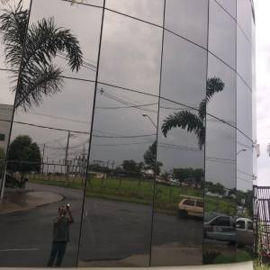 Fachada pele de vidro